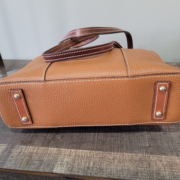 Dooney and Bourke shoulder tote bag - Picture 3 of 12